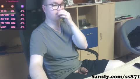 Snapshot of ss871 chatting on February 2025 03:03:02 PM florian online show from February 2025 03:03:02 PM