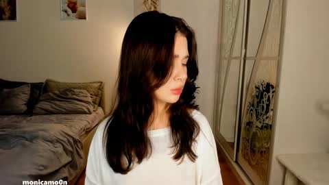 Snapshot of ssash1mii chatting on October 2025 11:15:01 PM Hey guys i miss you so much online show from October 2025 11:15:01 PM