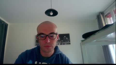 Snapshot of ssenzo chatting on December 2024 08:18:02 AM ssenzo online show from December 2024 08:18:02 AM