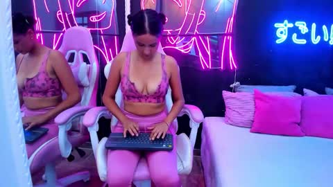 Snapshot of staarlightt chatting on September 2025 08:23:01 PM staarlightt online show from September 2025 08:23:01 PM