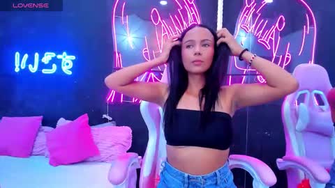 Snapshot of staarlightt chatting on September 2025 08:46:01 PM staarlightt online show from September 2025 08:46:01 PM