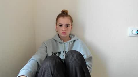 Snapshot of stacey__doll chatting on September 2025 02:33:01 AM stacey__doll online show from September 2025 02:33:01 AM