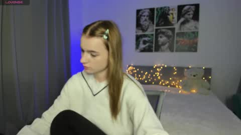 Snapshot of stacey__doll chatting on October 2025 01:03:02 AM stacey__doll online show from October 2025 01:03:02 AM
