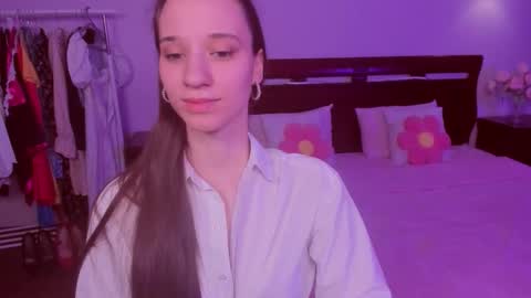 Snapshot of staceycutie chatting on February 2026 05:42:02 PM StaceyCutie online show from February 2026 05:42:02 PM