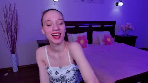 Snapshot of staceycutie chatting on March 2026 05:30:01 PM StaceyCutie online show from March 2026 05:30:01 PM