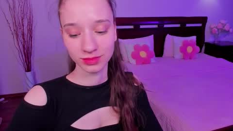 Snapshot of staceycutie chatting on March 2026 08:36:01 PM StaceyCutie online show from March 2026 08:36:01 PM