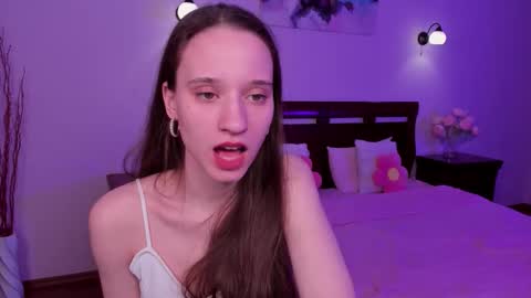 Snapshot of staceycutie chatting on March 2026 06:22:02 PM StaceyCutie online show from March 2026 06:22:02 PM