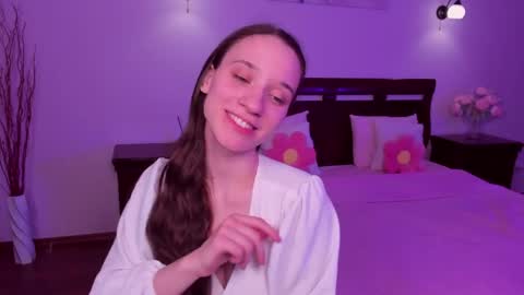 Snapshot of staceycutie chatting on March 2026 05:35:01 PM StaceyCutie online show from March 2026 05:35:01 PM