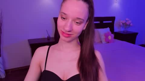 Snapshot of staceycutie chatting on March 2026 05:35:01 PM StaceyCutie online show from March 2026 05:35:01 PM