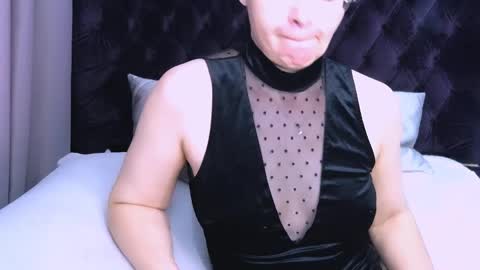 staceydarling online show from April 2026 07:50:02 AM