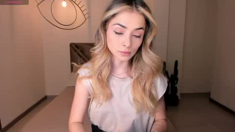 Stacy Woods online show from May 2026 11:37:01 AM