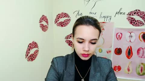 Snapshot of stacy_gr chatting on December 2024 07:30:01 AM Stacy online show from December 2024 07:30:01 AM
