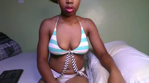 stacy_queenl online show from December 2025 10:44:02 AM