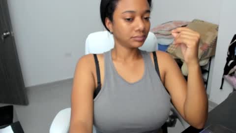 Snapshot of stacy_woods chatting on January 2025 04:37:02 AM Zulma Yisset online show from January 2025 04:37:02 AM
