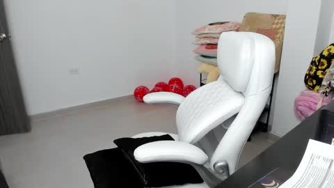 Snapshot of stacy_woods chatting on February 2025 01:43:02 AM Zulma Yisset online show from February 2025 01:43:02 AM