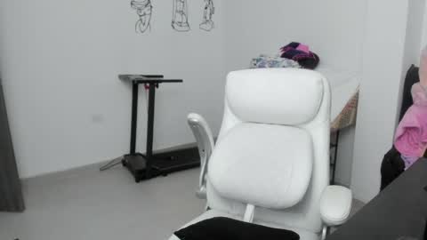 Zulma Yisset online show from May 2026 02:50:01 AM