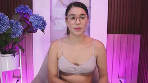 Snapshot of stacycooper_ chatting on May 2026 04:15:01 PM stacycooper_ online show from May 2026 04:15:01 PM