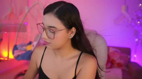 Snapshot of stacycooper_ chatting on June 2026 07:05:01 PM stacycooper_ online show from June 2026 07:05:01 PM