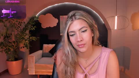 Snapshot of stacyevansx chatting on January 2025 04:08:02 PM Im Stacy online show from January 2025 04:08:02 PM