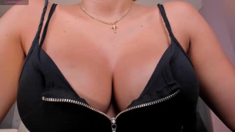 Snapshot of stacyevansx chatting on March 2025 09:50:01 AM Im Stacy online show from March 2025 09:50:01 AM