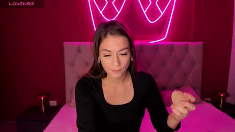 Snapshot of stacywells chatting on October 2025 01:04:02 AM Stacy online show from October 2025 01:04:02 AM