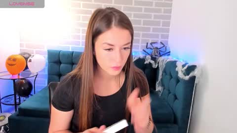 Snapshot of stacywells chatting on October 2025 01:30:01 AM Stacy online show from October 2025 01:30:01 AM