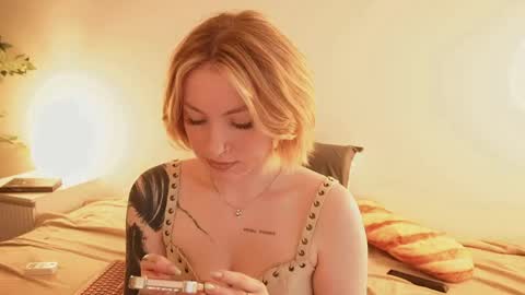 Kristina online show from May 2026 01:18:01 PM