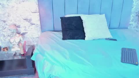 Snapshot of star_and_lippe chatting on December 2024 03:38:02 AM Star and Lippe online show from December 2024 03:38:02 AM