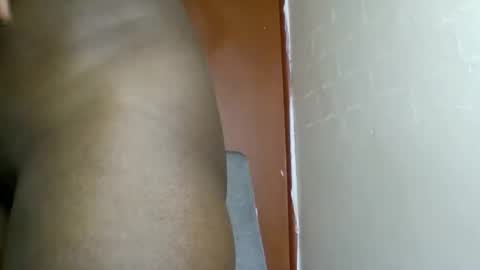 Snapshot of staria_luxe chatting on October 2025 12:12:02 PM staria_luxe online show from October 2025 12:12:02 PM