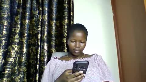 Snapshot of staria_luxe chatting on October 2025 09:06:02 AM staria_luxe online show from October 2025 09:06:02 AM