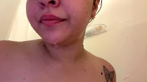 starrie_marrie online show from April 2026 07:03:02 PM