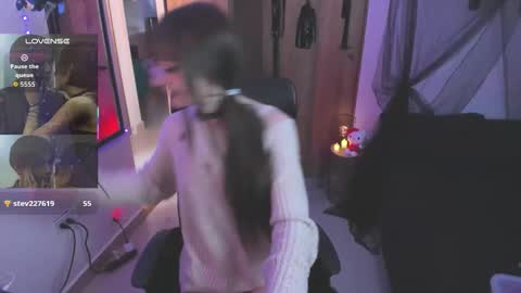 Snapshot of starrraura chatting on December 2025 06:13:02 PM Star Aura online show from December 2025 06:13:02 PM