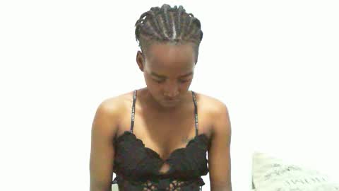 Snapshot of starry_sweetie chatting on October 2025 08:42:02 PM sweetgirl online show from October 2025 08:42:02 PM