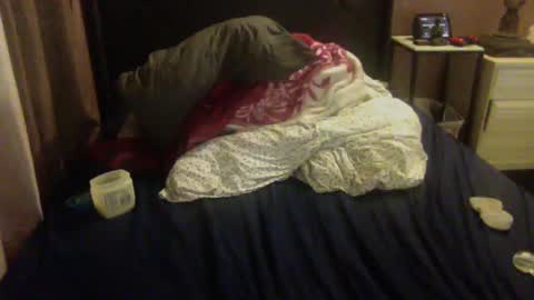 Snapshot of starshine333 chatting on December 2024 08:00:02 AM ashtongue online show from December 2024 08:00:02 AM