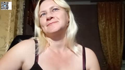 Snapshot of starvibe1010 chatting on June 2026 07:12:02 PM Helen online show from June 2026 07:12:02 PM