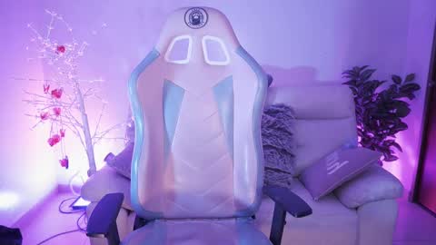 Snapshot of starwitch_ chatting on October 2025 01:03:02 AM Yoko online show from October 2025 01:03:02 AM