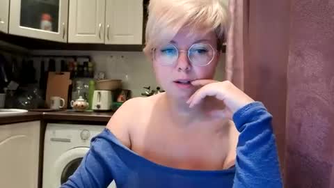 Stasya online show from October 2025 01:17:02 AM