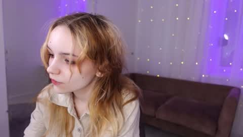 MONICA online show from October 2025 01:42:02 PM