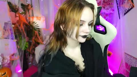 MONICA online show from October 2025 01:45:01 PM