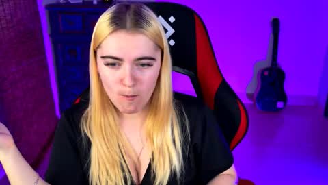 Snapshot of stef_nicks chatting on September 2025 09:08:02 AM stef_nicks online show from September 2025 09:08:02 AM