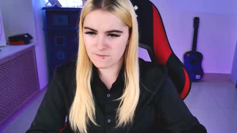 Snapshot of stef_nicks chatting on September 2025 09:11:01 AM stef_nicks online show from September 2025 09:11:01 AM