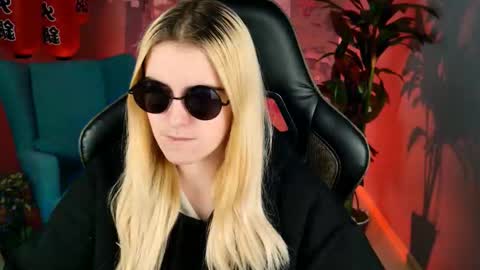 Snapshot of stef_nicks chatting on October 2025 06:12:01 AM stef_nicks online show from October 2025 06:12:01 AM