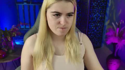 Snapshot of stef_nicks chatting on October 2025 07:18:02 AM stef_nicks online show from October 2025 07:18:02 AM