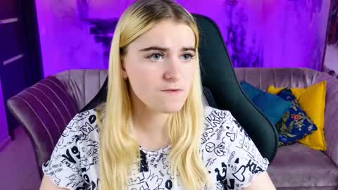 Snapshot of stef_nicks chatting on October 2025 09:09:02 AM stef_nicks online show from October 2025 09:09:02 AM