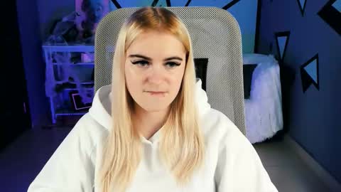 Snapshot of stef_nicks chatting on October 2025 09:02:02 AM stef_nicks online show from October 2025 09:02:02 AM