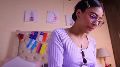 Snapshot of stefa_rosse chatting on June 2026 07:04:01 PM stefa_rosse online show from June 2026 07:04:01 PM