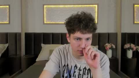 Esrefan online show from February 2026 07:58:01 PM