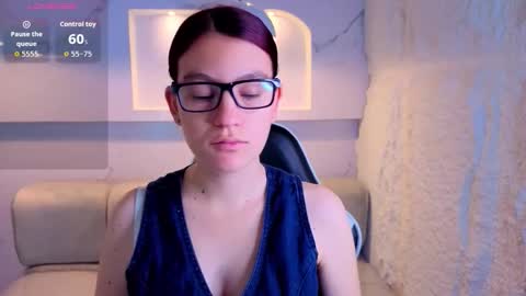 Snapshot of stefania_tp chatting on March 2026 12:05:01 PM Stefania tp 730am - 1400 pm online show from March 2026 12:05:01 PM