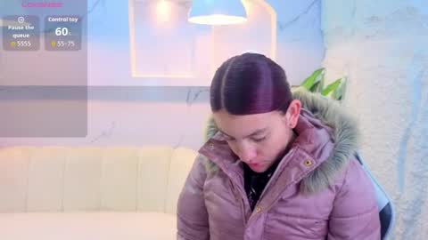 Snapshot of stefania_tp chatting on April 2026 12:03:02 PM Stefania tp 730am - 1400 pm online show from April 2026 12:03:02 PM