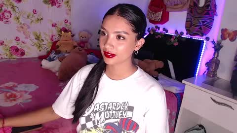 Snapshot of stefanny_pllus chatting on December 2024 01:53:02 AM Im MiaIts my first day here online show from December 2024 01:53:02 AM